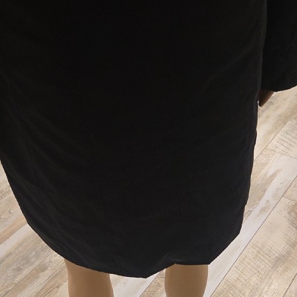 Chic Black Fur-Trimmed Trench Coat - Picture 10 of 14